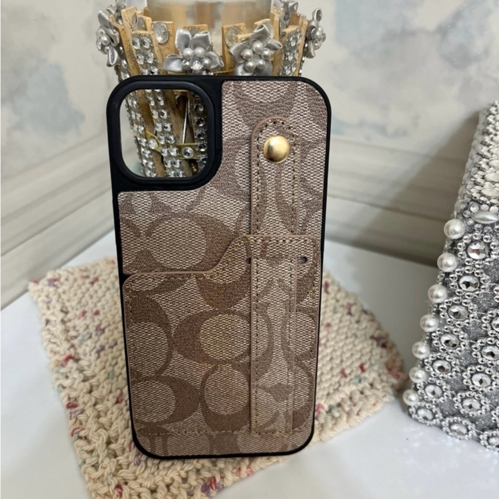 Fits iPhone 13/14 Luxury Designer Case